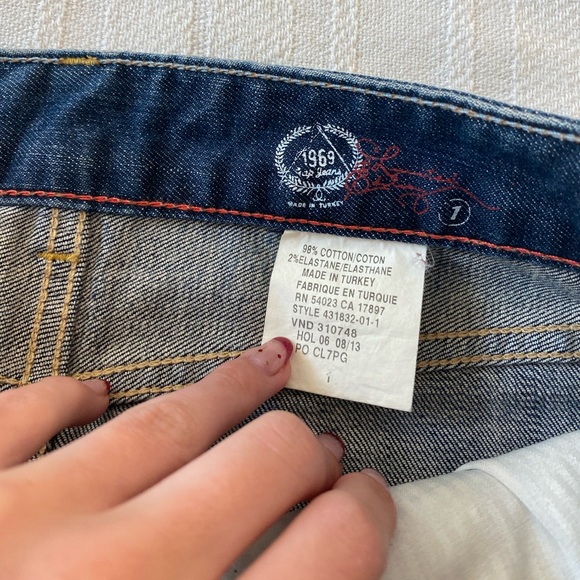 mini skirt - Picture 2 of 3